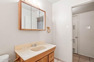 4908 Royal Dr in El Paso, TX - Building Photo - Building Photo