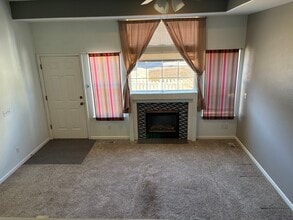 8199 Welby Rd, Unit 3802 in Denver, CO - Foto de edificio - Building Photo