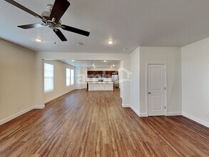 6098 W Copper Hawk Dr in South Jordan, UT - Building Photo - Building Photo