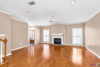 9007 Highland Rd in Baton Rouge, LA - Building Photo - Building Photo