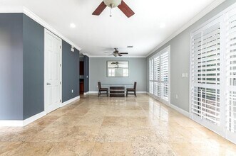 486 SW 5th St in Fort Lauderdale, FL - Foto de edificio - Building Photo