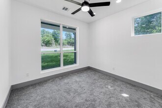 90 Piping Rock Pl in Coldspring, TX - Building Photo - Building Photo