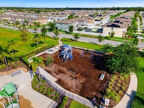 7115 Samuel Ivy Dr in Tampa, FL - Foto de edificio - Building Photo