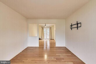 16 Tabiona Ct in Silver Spring, MD - Building Photo - Building Photo