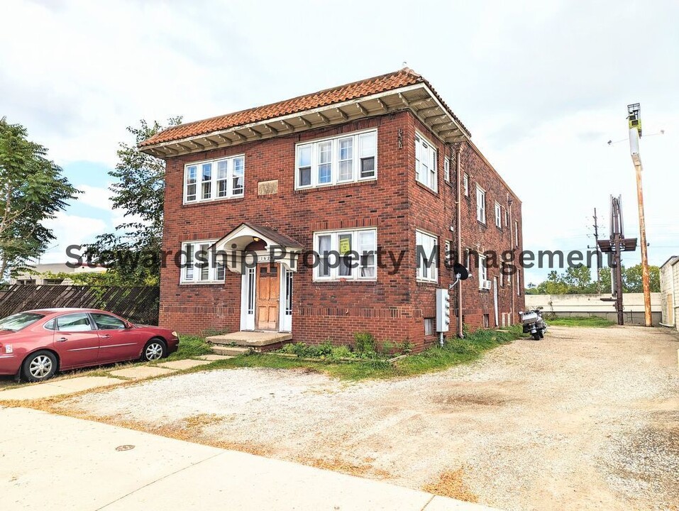 1628 E Market St, Unit 3 in Akron, OH - Building Photo