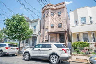 426 59th St in West New York, NJ - Building Photo - Building Photo