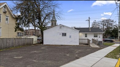 14 N Broadway in Gloucester City, NJ - Foto de edificio - Building Photo