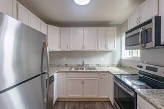 720 North Apartments in Sunnyvale, CA - Building Photo - Interior Photo