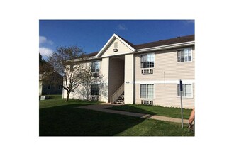 MAPLE PLACE APARTMENTS in Winfield, IA - Building Photo - Building Photo