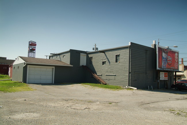 1601-1605 Broadway Ave in Lorain, OH - Foto de edificio - Building Photo