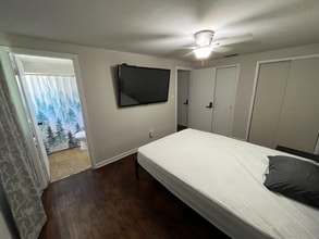 740 Jenkins St in Kissimmee, FL - Foto de edificio - Building Photo