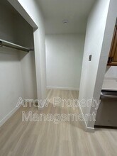 215 E Arbor Ave in Bismarck, ND - Foto de edificio - Building Photo