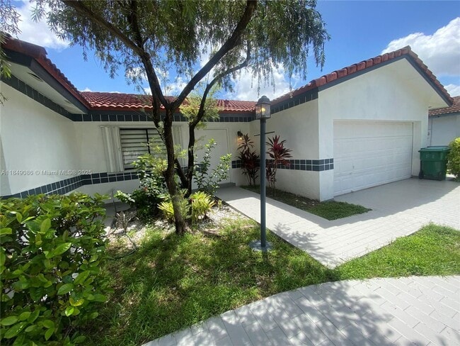 10225 SW 144th Ct in Miami, FL - Building Photo - Building Photo