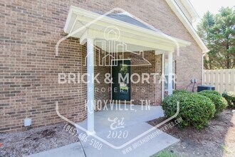 3718 Sean Grove Way in Knoxville, TN - Building Photo - Building Photo