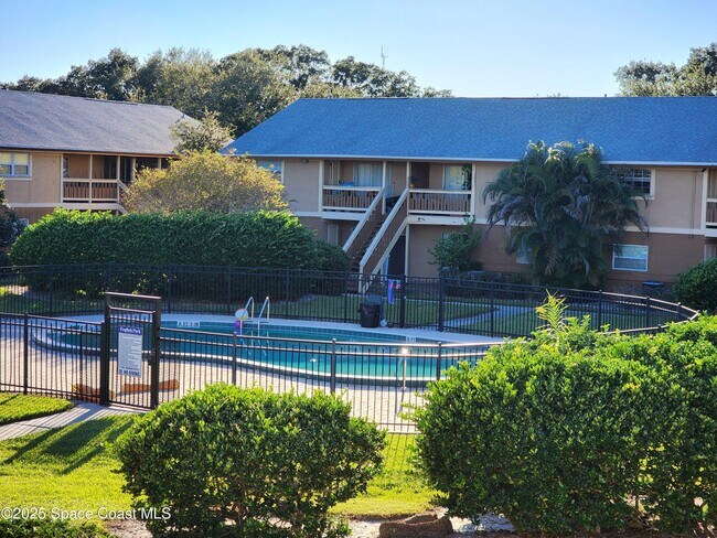 236 Bristol Ct in Melbourne, FL - Building Photo - Building Photo