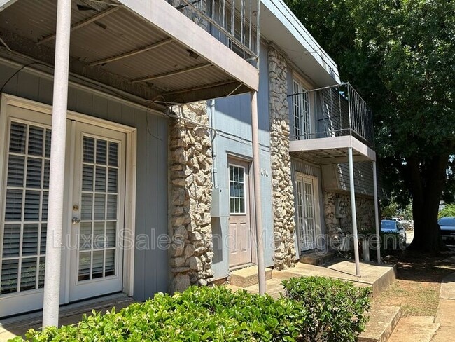 property at 6016 Northwest Expy