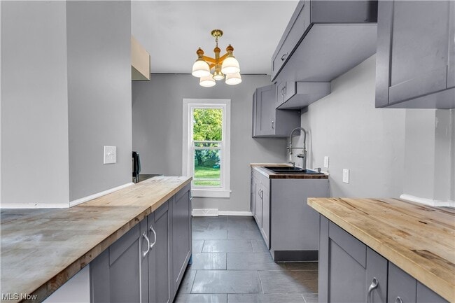property at 223 W 15th St