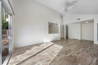 4011 Defender Dr in Agoura Hills, CA - Building Photo - Building Photo