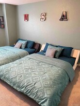 4543 Crestone Peak St in Brighton, CO - Foto de edificio - Building Photo