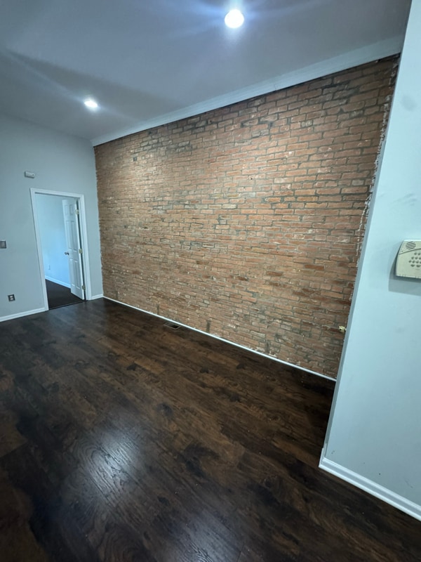 property at 604 N Fulton Ave