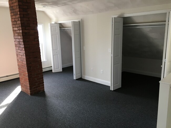 23 Garden Rd, Unit C in Plaistow, NH - Building Photo - Building Photo