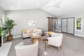 2725 Glasgow Dr in Carlsbad, CA - Building Photo - Building Photo