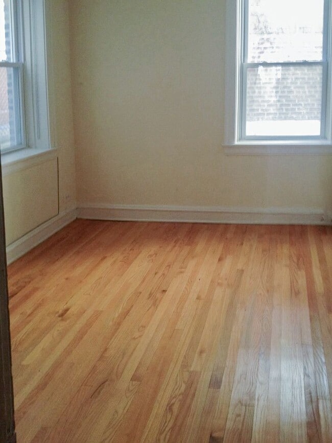 2206 W Foster Ave, Unit GDN in Chicago, IL - Building Photo - Building Photo