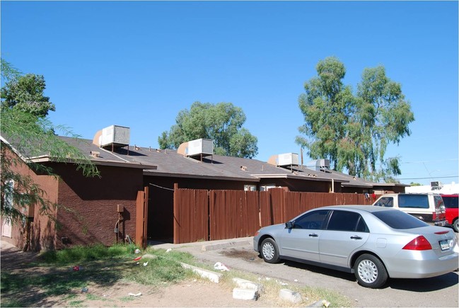 34 W Inglewood St in Mesa, AZ - Foto de edificio - Building Photo