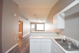 309 Loveland Cir in Pensacola, FL - Foto de edificio - Building Photo