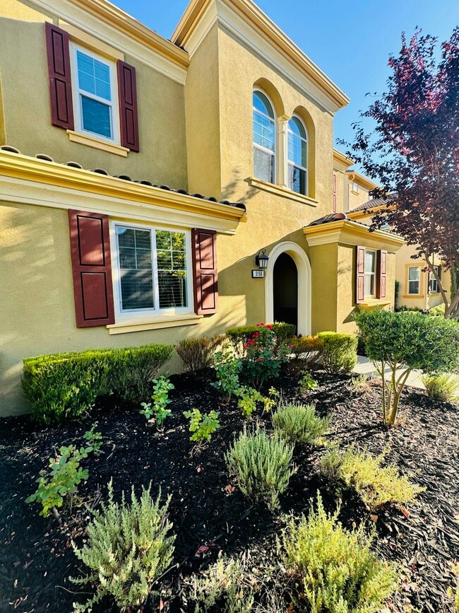 property at 3166 Vittoria Loop