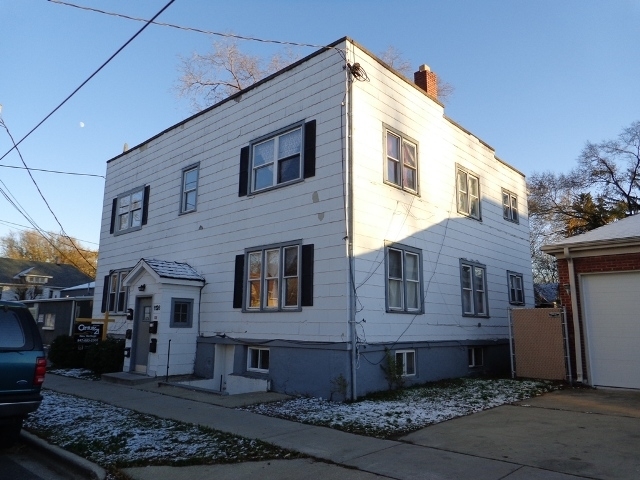 1126 Pleasant St in Dekalb, IL - Building Photo