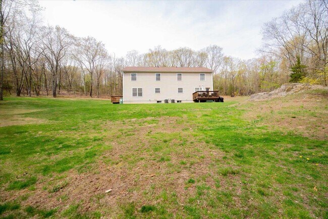 71 Reservoir Rd in Marlboro, NY - Building Photo - Building Photo