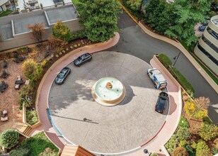 1211 S Eads St, Unit APT 1009 in Arlington, VA - Building Photo - Building Photo