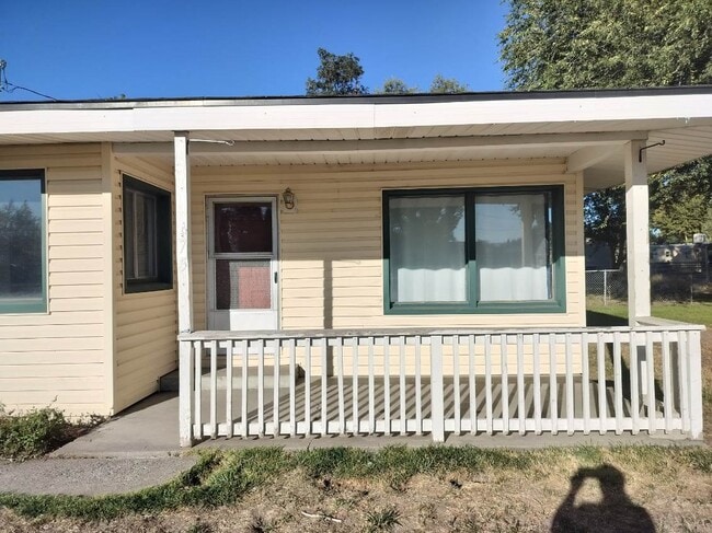property at 475 N 15th E