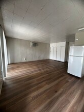 867 E Academy Ave in Tulare, CA - Building Photo - Building Photo