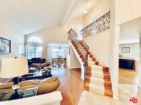 3856 Cottonwood Grove Trail in Agoura Hills, CA - Building Photo