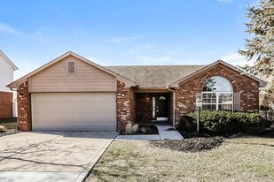 7266 Plantation Ln, Unit 3 in Avon, IN - Building Photo