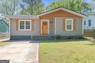 947 Moreland Dr SE in Atlanta, GA - Foto de edificio - Building Photo