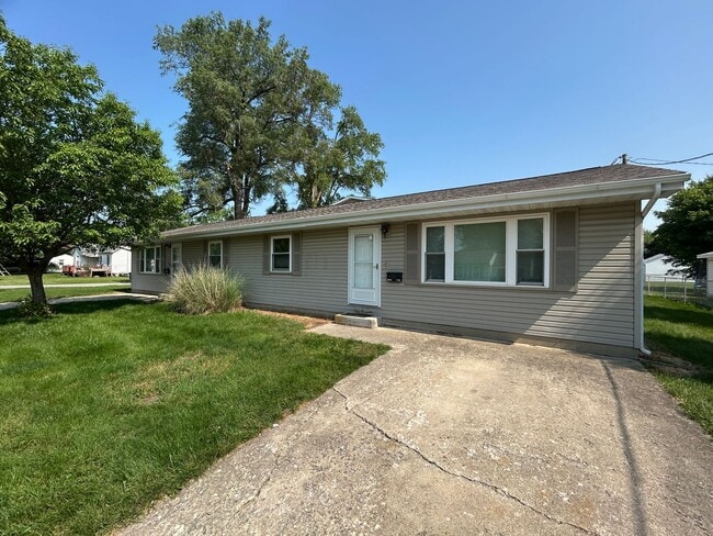 property at 800 E Overton St