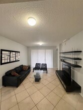 6340 NW 114th Ave in Doral, FL - Building Photo - Building Photo