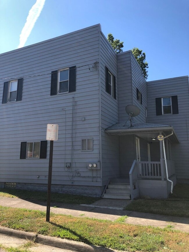 1102 Allendale Ave in Akron, OH - Building Photo - Building Photo