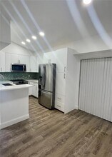 7610 Westwood Dr, Unit 126 in Tamarac, FL - Building Photo - Building Photo