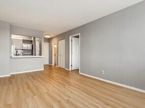 5500 Friendship Blvd in Chevy Chase, MD - Building Photo - Building Photo