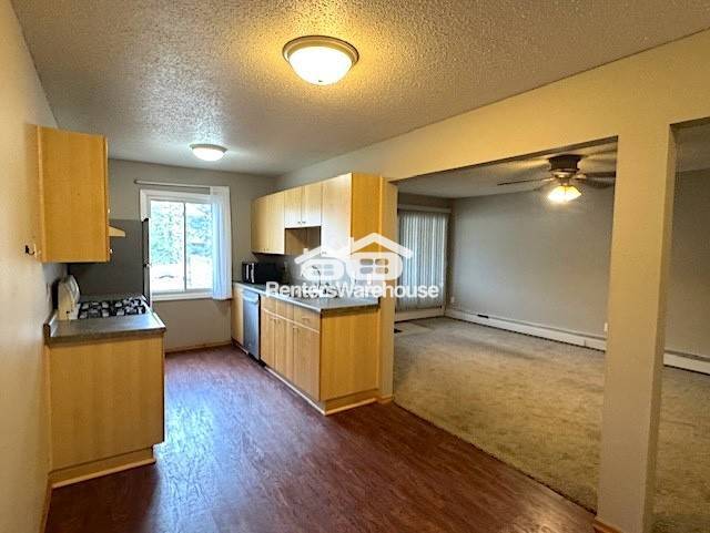 10840 Rockford Rd, Unit Apt 203 in Plymouth, MN - Foto de edificio - Building Photo