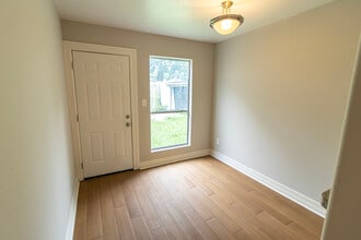 304 Truman St,, Unit C in Houston, TX - Foto de edificio - Building Photo