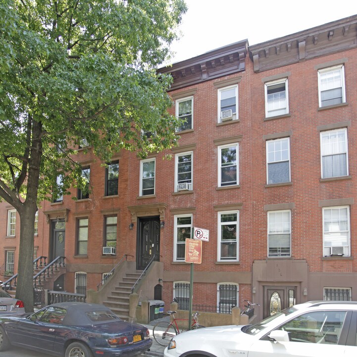 138 Luquer St in Brooklyn, NY - Foto de edificio