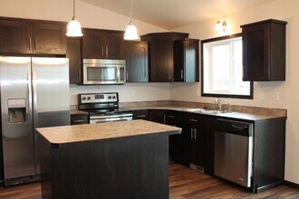 1420 44th Ave S in Moorhead, MN - Building Photo - Building Photo