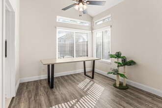 24354 Heron Rd in Murrieta, CA - Building Photo - Building Photo