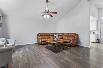 5264 W Fremont Ave in Fresno, CA - Building Photo - Building Photo