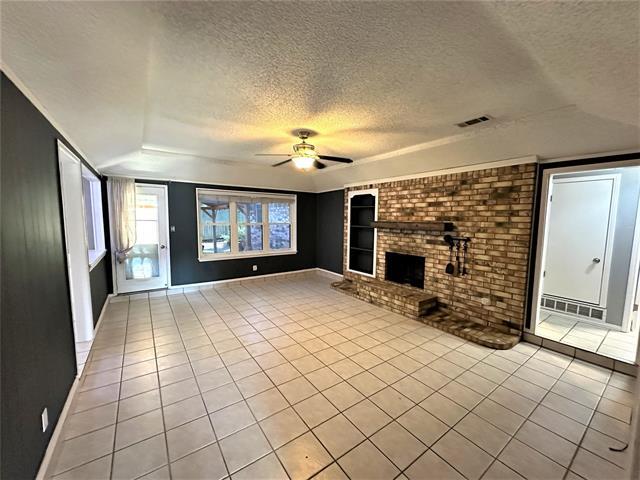 1707 Bedford Oaks Ct in Bedford, TX - Building Photo - Building Photo